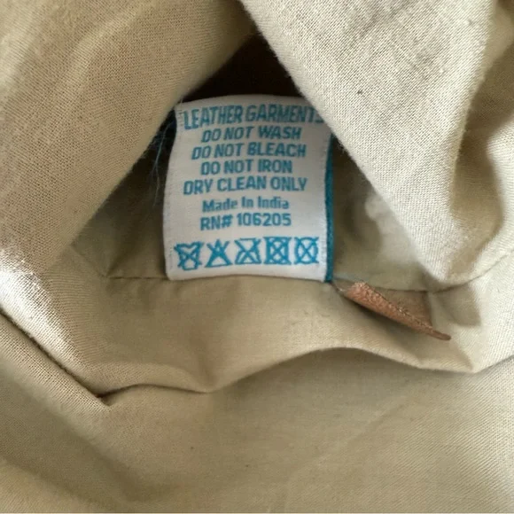 Sundance Leather Vest With Faux Fir Trim - Picture 8 of 9